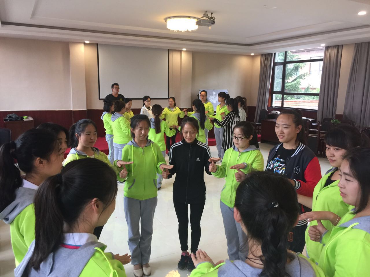 长治市七色光艺术拓展训练