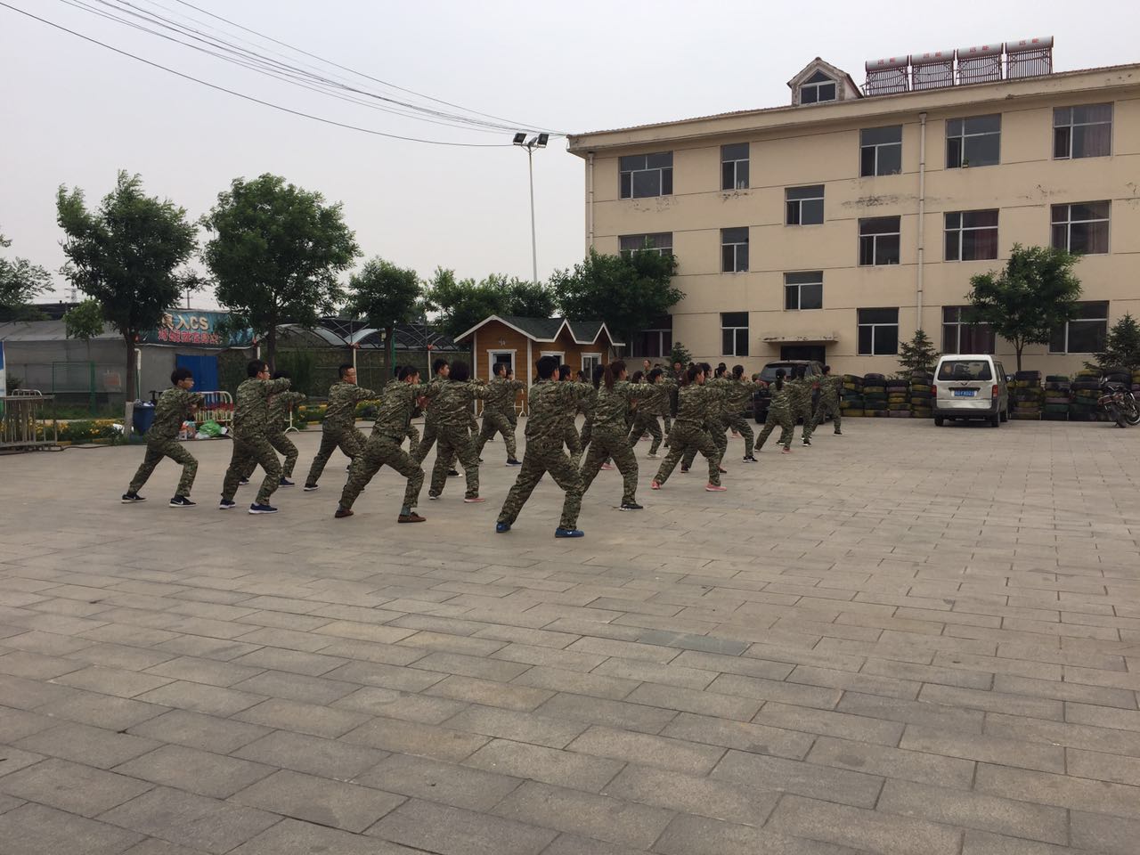 长治市平顺农商行批员工素质提升训练！