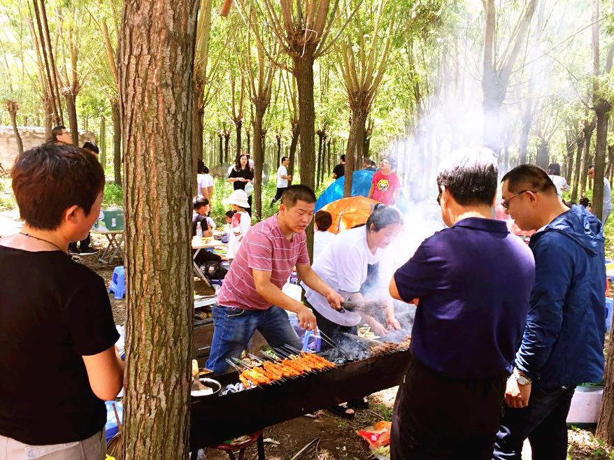 中国铁塔拓展训练