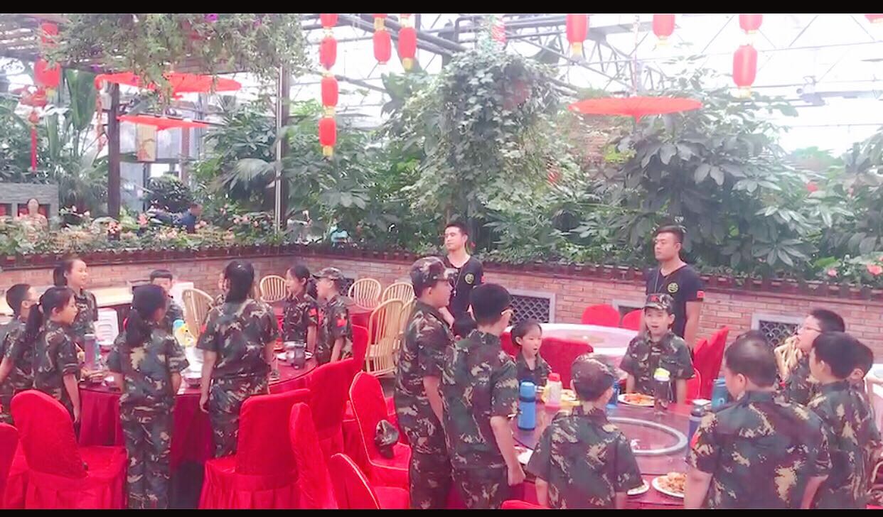 2018小小特种兵军事夏令营