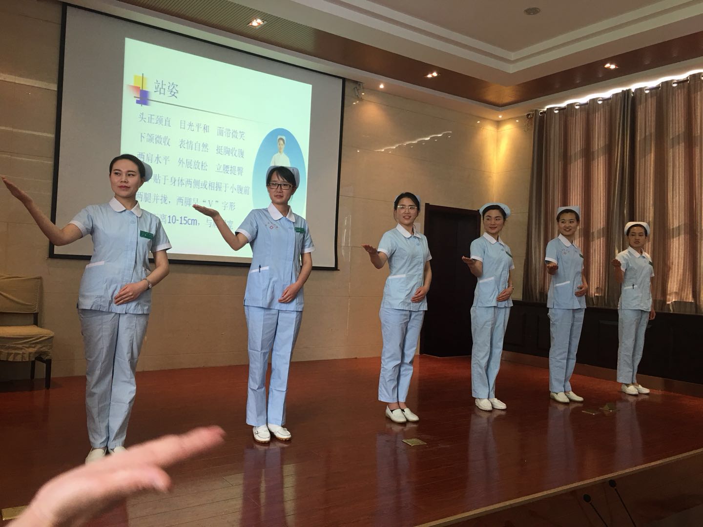 长治市人民医院护士礼仪培训